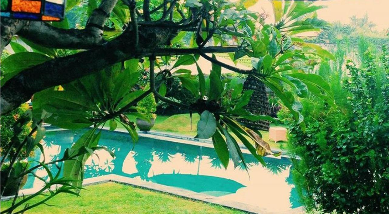Ngeluwungan Boutique Hostel Canggu  Luaran gambar