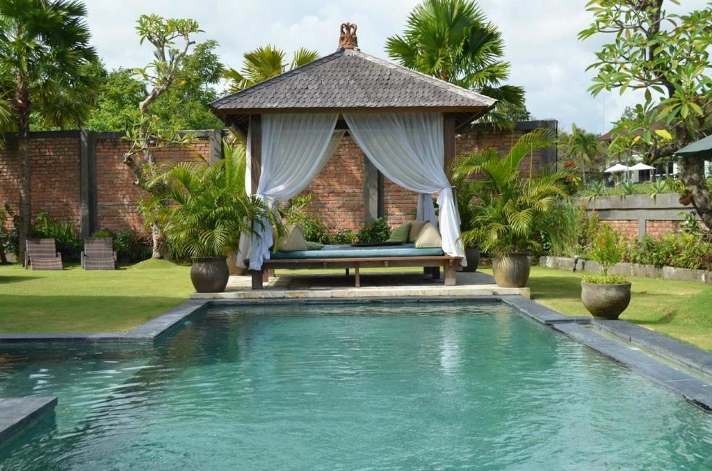 Ngeluwungan Boutique Hostel Canggu  Luaran gambar