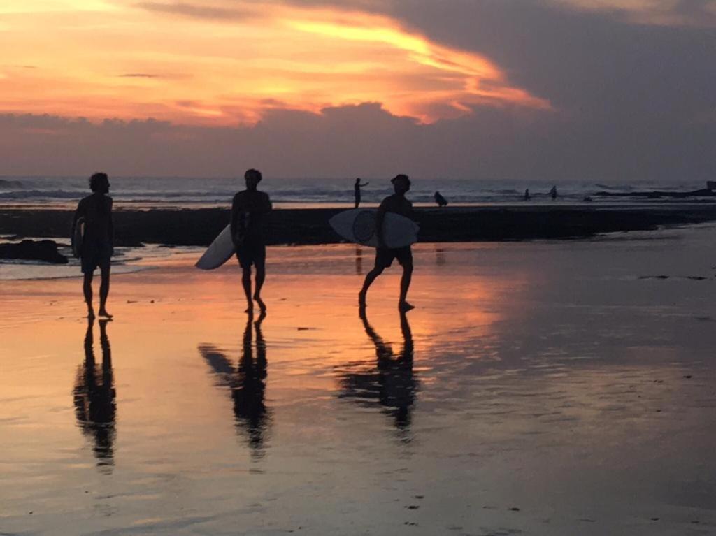 Ngeluwungan Boutique Hostel Canggu  Luaran gambar