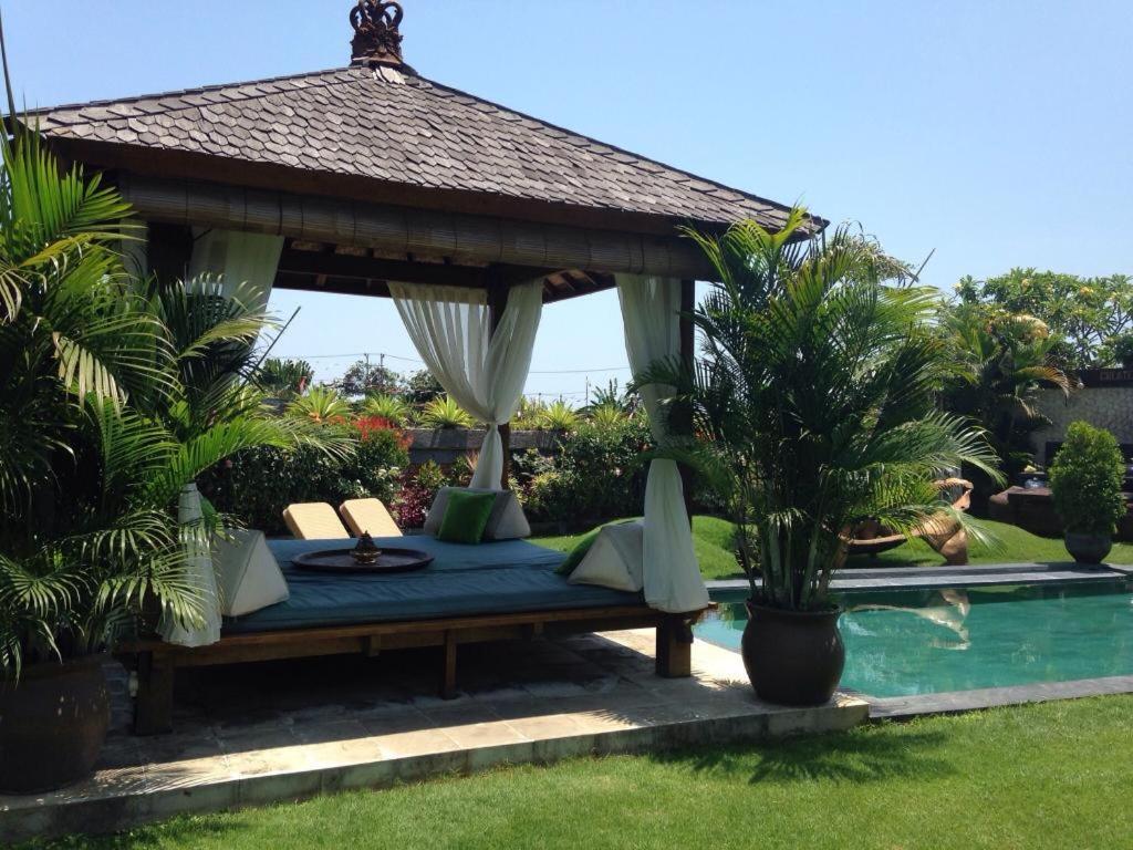 Ngeluwungan Boutique Hostel Canggu  Luaran gambar